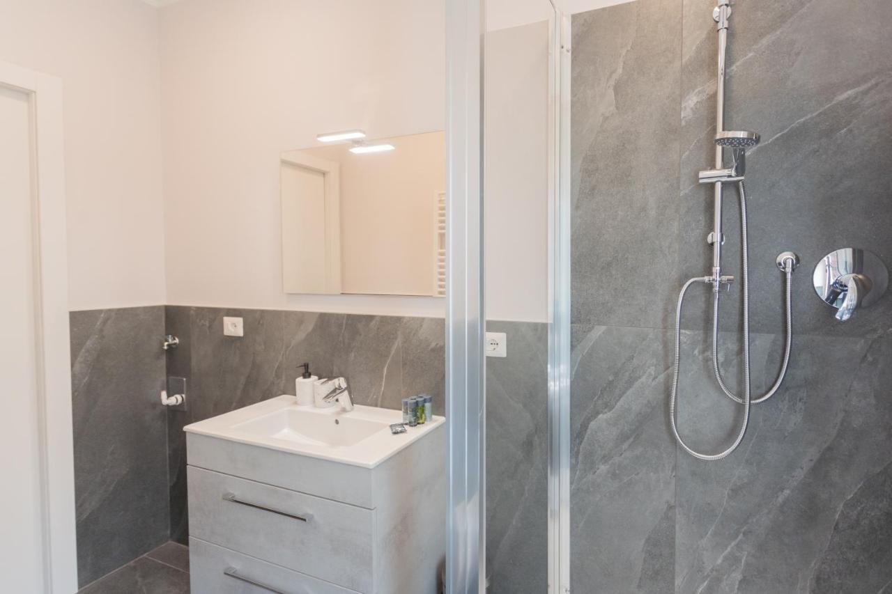Sant'Agostino Apartments By Rent All Como Exterior foto