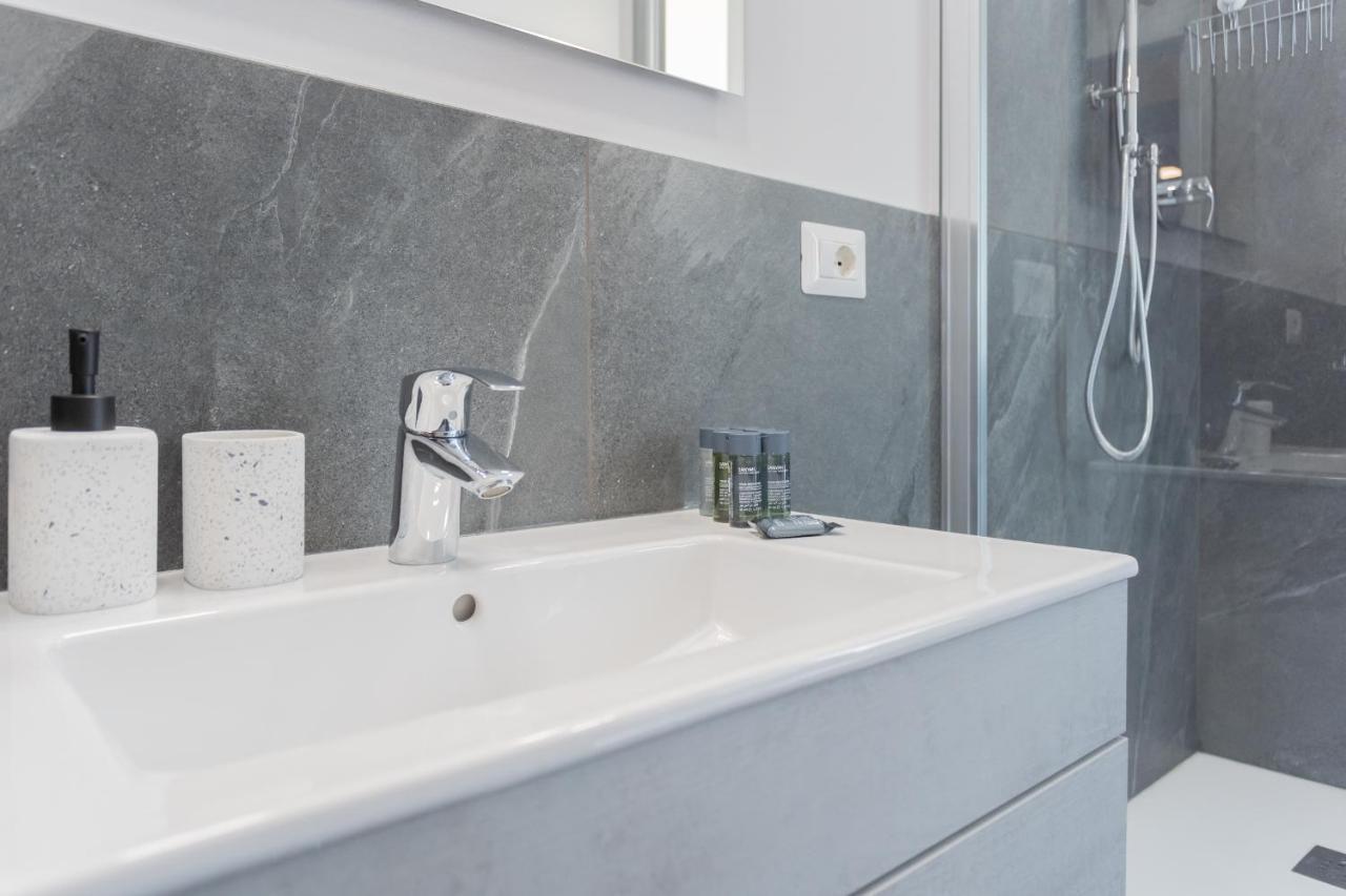 Sant'Agostino Apartments By Rent All Como Exterior foto